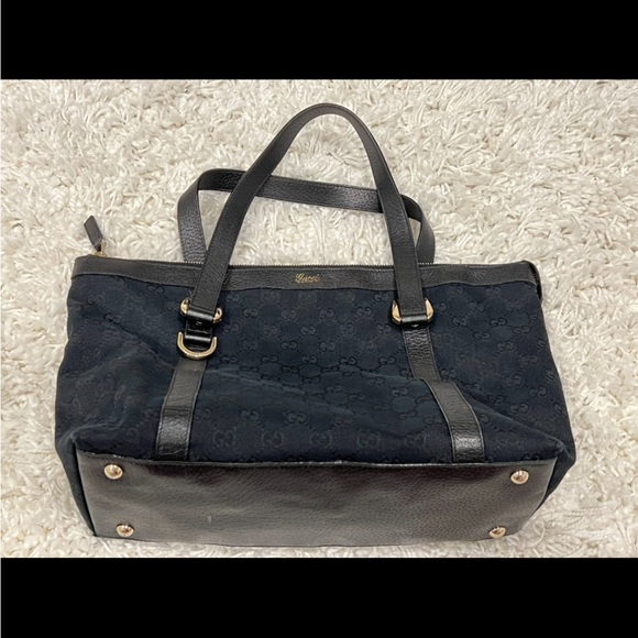 Gucci Purse - Picture 1 of 13